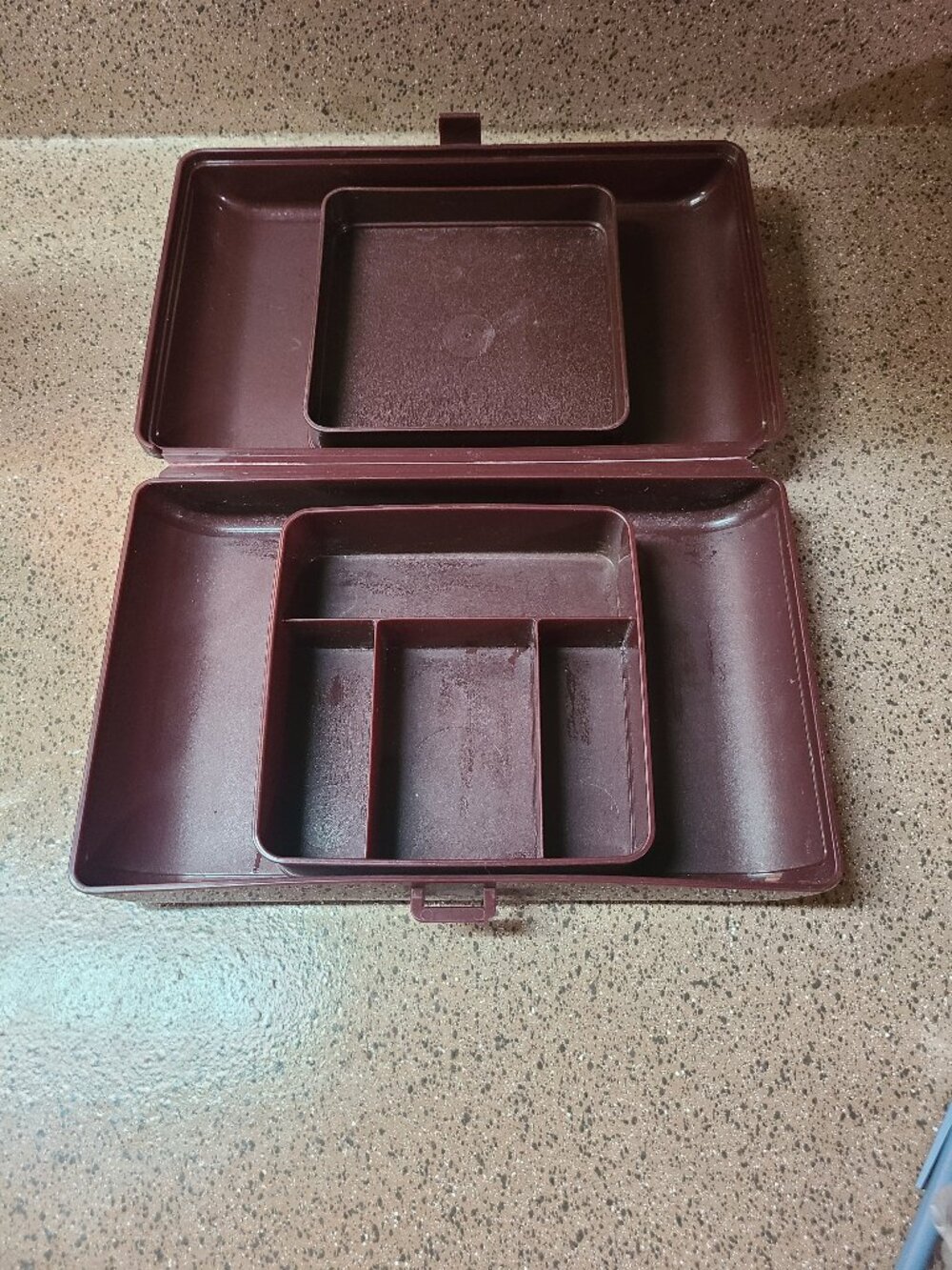 VTG Tuppercraft 1983 Personal Valet Travel Case Brown Tupperware Craft Case USA